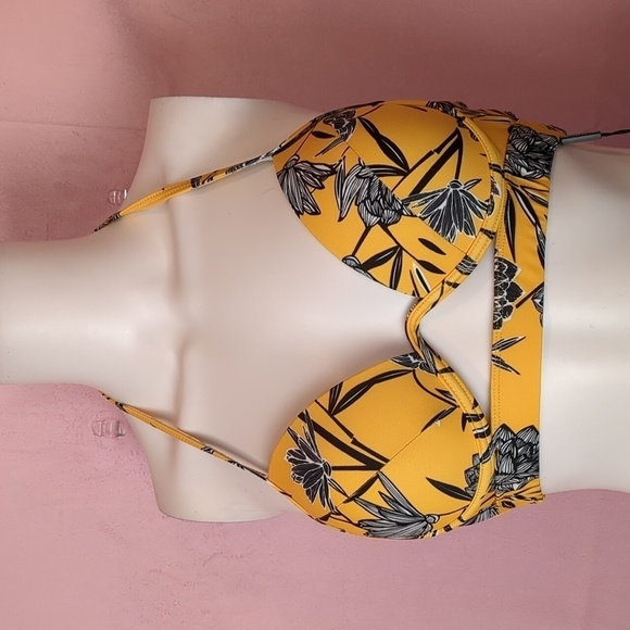 PrettyLittleThing Yellow and Black Tropical Floral Halter Cut Out Bikini Top - Picture 1 of 3